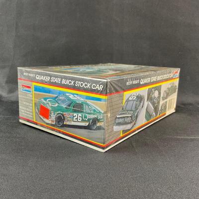-159- 1:24 SCALE | Ricky Rudd’s Quaker State Buick Stock Car Model Kit | Sealed