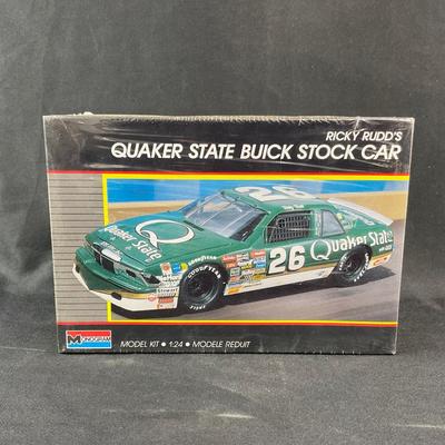 -159- 1:24 SCALE | Ricky Rudd’s Quaker State Buick Stock Car Model Kit | Sealed