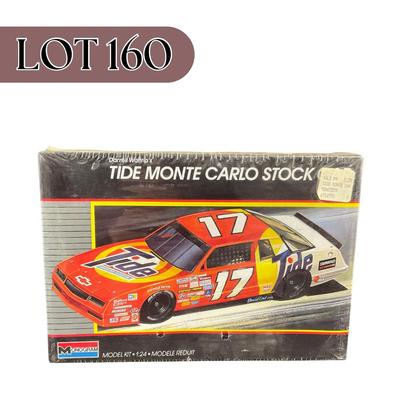 -160- 1:24 SCALE | Darrell Waltrip’s Tide Monte Carlo Stock Car Model Kit | Sealed