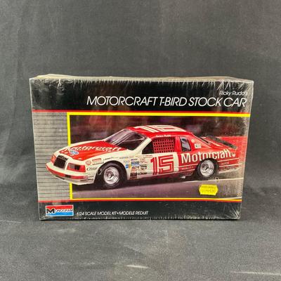 -161- 1:24 SCALE | Ricky Rudd’s Motorcraft T-Bird Stock Car Model Kit | Sealed