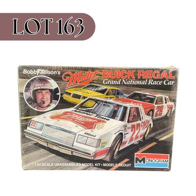 -163- 1:24 SCALE | Bobby Allison’s Miller Buick Regal Model Kit | Sealed