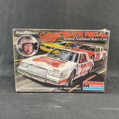 -163- 1:24 SCALE | Bobby Allison’s Miller Buick Regal Model Kit | Sealed