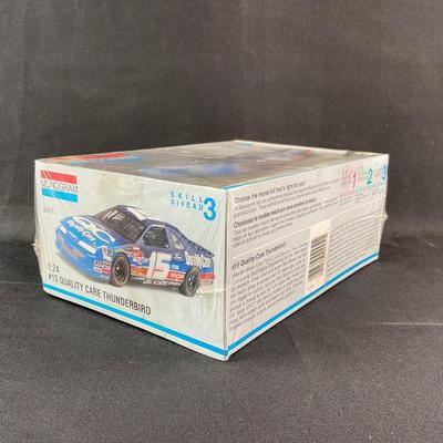 -164- 1:24 SCALE | #15 Quality Care Thunderbird Model Kit | Sealed
