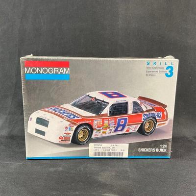 -167- 1:24 SCALE | Snickers Buick Model Kit | Sealed