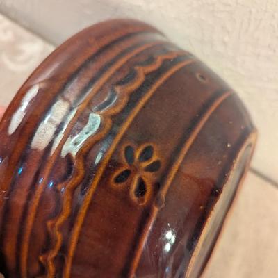 Marcrest Oven proof stoneware mixing bowl Daisy and dot