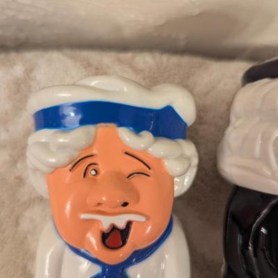 Chef salt and pepper shakers