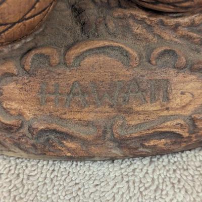 Treasure craft Hawaii ceramic pineapple salt and pepper shakers with base