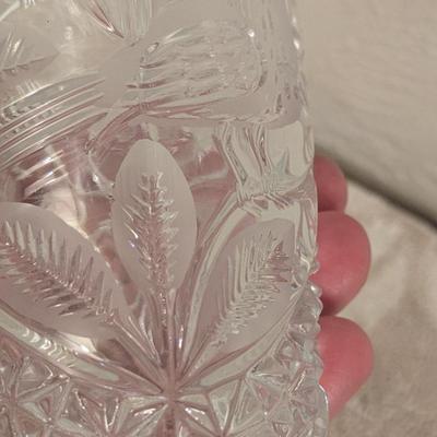 Hofbauer Byrdes hand cut lead crystal footed vase