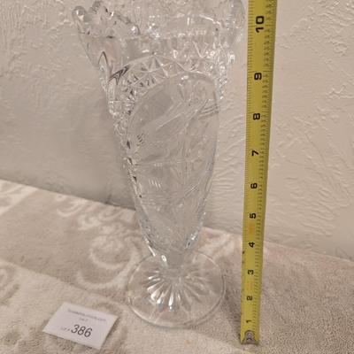 Hofbauer Byrdes hand cut lead crystal footed vase