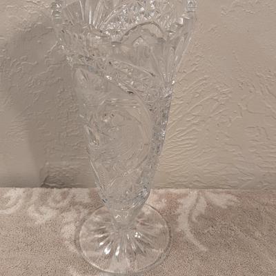 Hofbauer Byrdes hand cut lead crystal footed vase