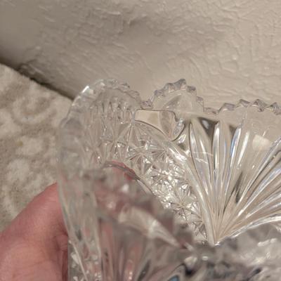 Hofbauer Byrdes hand cut lead crystal footed vase