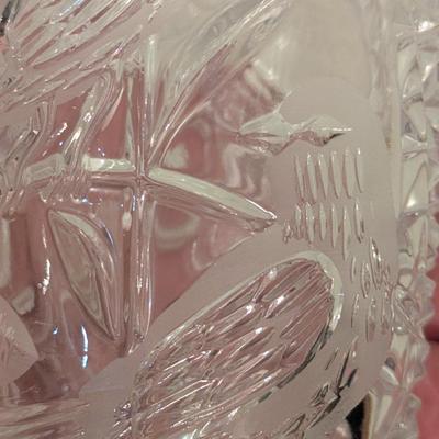 Hofbauer Byrdes hand cut lead crystal footed vase