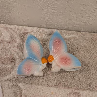 Ceramic butterfly salt and pepper shakers-vintage