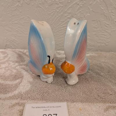 Ceramic butterfly salt and pepper shakers-vintage