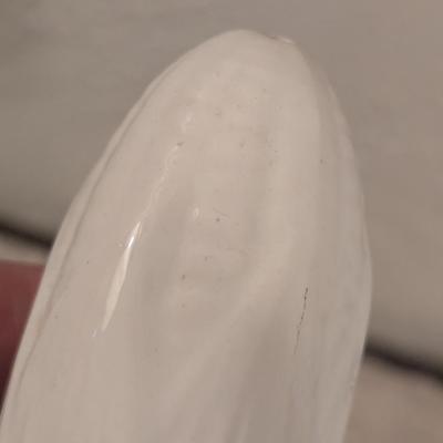 white ceramic corn cob salt and pepper shaker