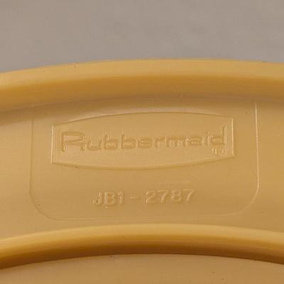 vintage Rubbermaid Lazy Susan turntable in the color "Harvest Gold" or yellow (you NEED THIS)