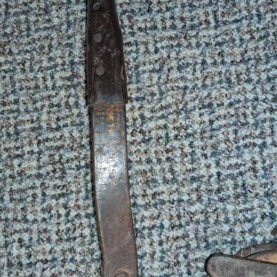 ANTIQUE DOUBLE METAL PULLEY AND A FENCE STRETCHER