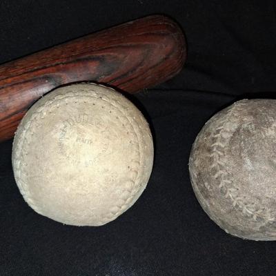 SMALL AND STANDARD SIZE LOUISVILLE SLUGGER BATS AND BALLS