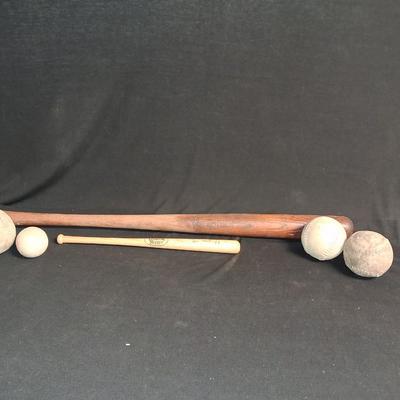 SMALL AND STANDARD SIZE LOUISVILLE SLUGGER BATS AND BALLS