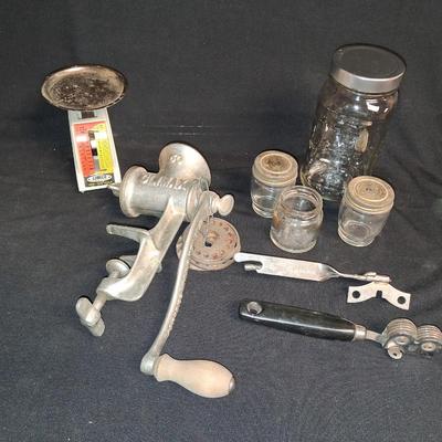 VINTAGE KITCHEN ITEMS