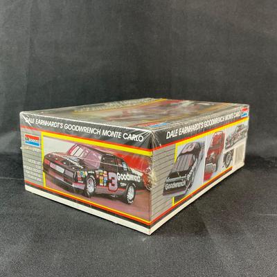 -193- 1:24 SCALE | Dale Earnhardt’s Goodwrench Monte Carlo Model Kit | Sealed
