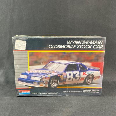 -199- 1:24 SCALE | Wynn’s K-Mart Oldsmobile Stock Car Model Kit | Sealed