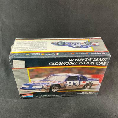 -199- 1:24 SCALE | Wynn’s K-Mart Oldsmobile Stock Car Model Kit | Sealed