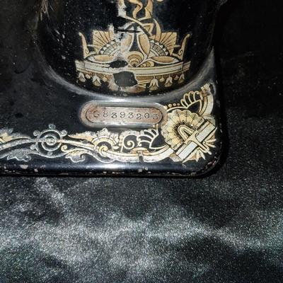 VERY ORNATE TREADLE SEWING MACHINE FOR PARTS
