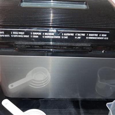 ZOJIRUSHI BREAD MAKER