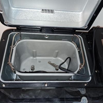 ZOJIRUSHI BREAD MAKER