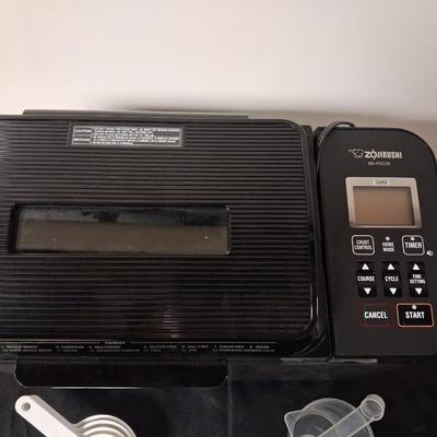 ZOJIRUSHI BREAD MAKER