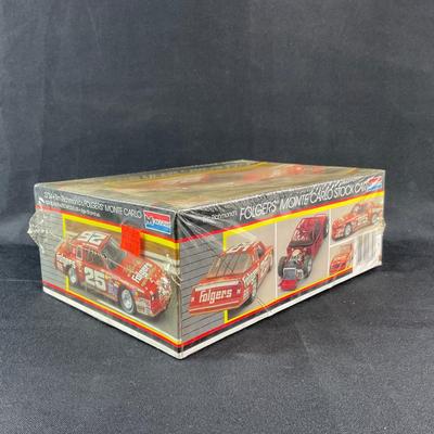 -206- 1:24 SCALE | Tim Richmond’s Folgers Monte Carlo Stock Car Model Kit | Sealed