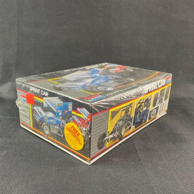 -209- 1:24 SCALE | Casey Luna Ford Sprint Car Model Kit | Sealed