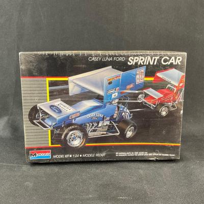 -209- 1:24 SCALE | Casey Luna Ford Sprint Car Model Kit | Sealed