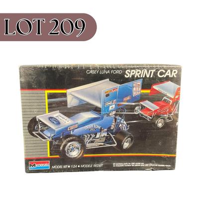 -209- 1:24 SCALE | Casey Luna Ford Sprint Car Model Kit | Sealed