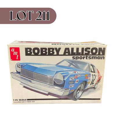 -211- 1:25 SCALE | Bobby Allison’s Sportsman Model Kit | Opened