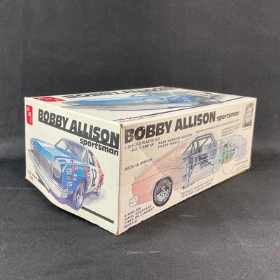-211- 1:25 SCALE | Bobby Allison’s Sportsman Model Kit | Opened