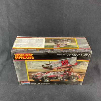 -213- 1:24 SCALE | Brad Doty Sprint Car Model Kit | Sealed
