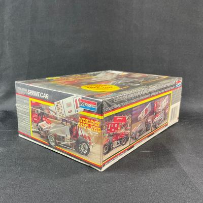 -214- 1:24 SCALE | Steve Kinser Sprint Car Model Kit | Sealed