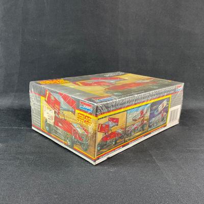 -216- 1:24 SCALE | Sammy Swindell Sprint Car Model Kit | Sealed