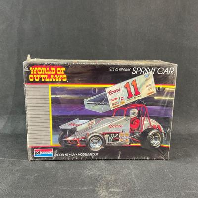 -217- 1:24 SCALE | Steve Kinser Sprint Car Model Kit | Sealed