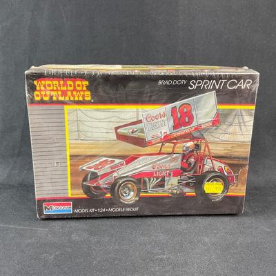 -220- 1:24 SCALE | Brad Doty Sprint Car Model Kit | Sealed
