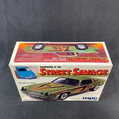 -221- 1:25 SCALE | Camaro Z-28 Street Savage Model Kit | Opened