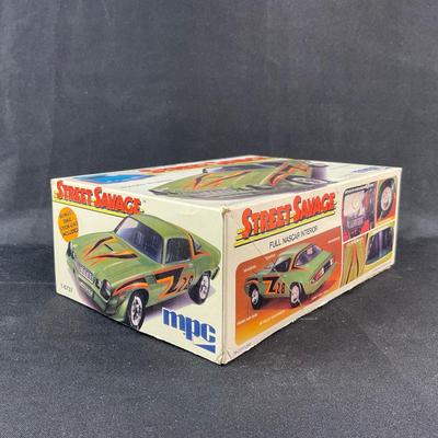 -221- 1:25 SCALE | Camaro Z-28 Street Savage Model Kit | Opened