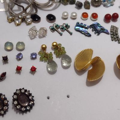 Collection of Earrings (#41)