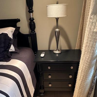 King size poster bedroom set in Ebony black