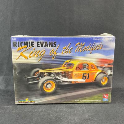 -236- 1:25 SCALE | Richie Evans King Of The Modifieds Model Kit | Sealed