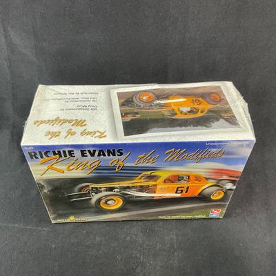 -236- 1:25 SCALE | Richie Evans King Of The Modifieds Model Kit | Sealed