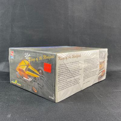 -236- 1:25 SCALE | Richie Evans King Of The Modifieds Model Kit | Sealed