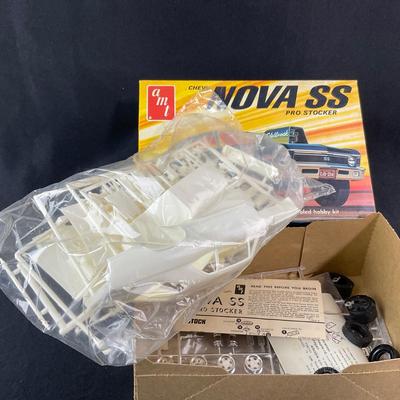 -239- 1:25 SCALE | Chevy Nova SS Pro Stocker Model Kit | Opened